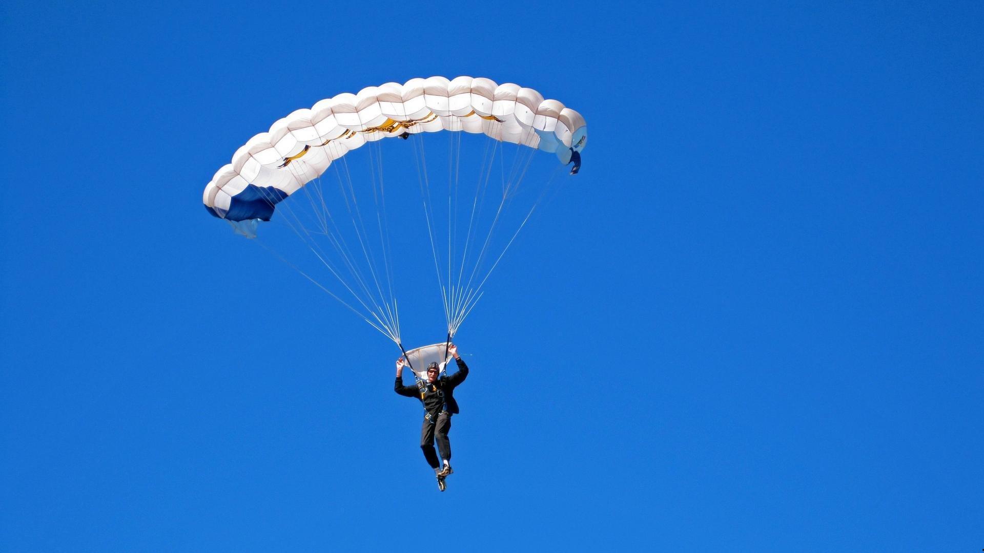 三届大赛铸就传奇,戈贝尔稳健扛起法国男篮后帕克时代大旗